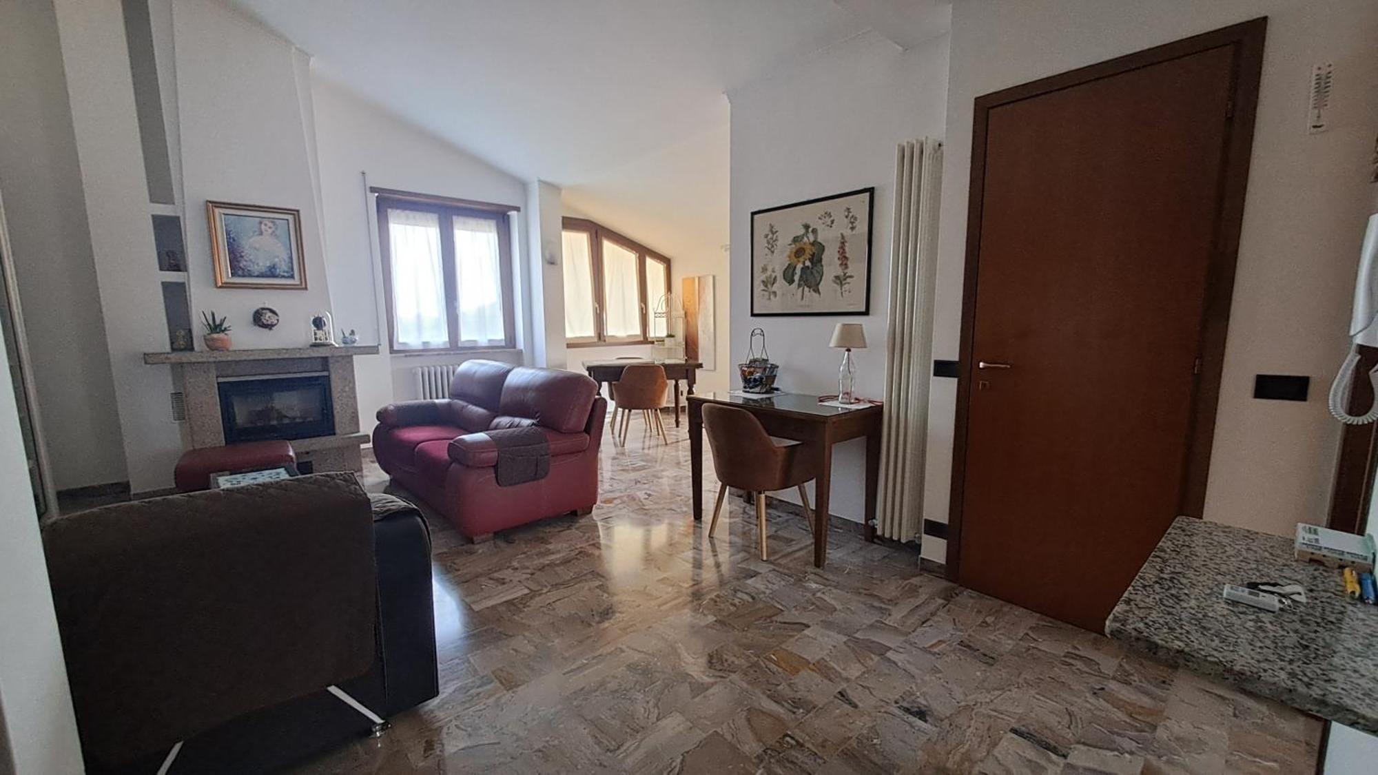 Colleoni'S Lodge Casa Vacanze Con 2 Appartamenti 버델리노 외부 사진