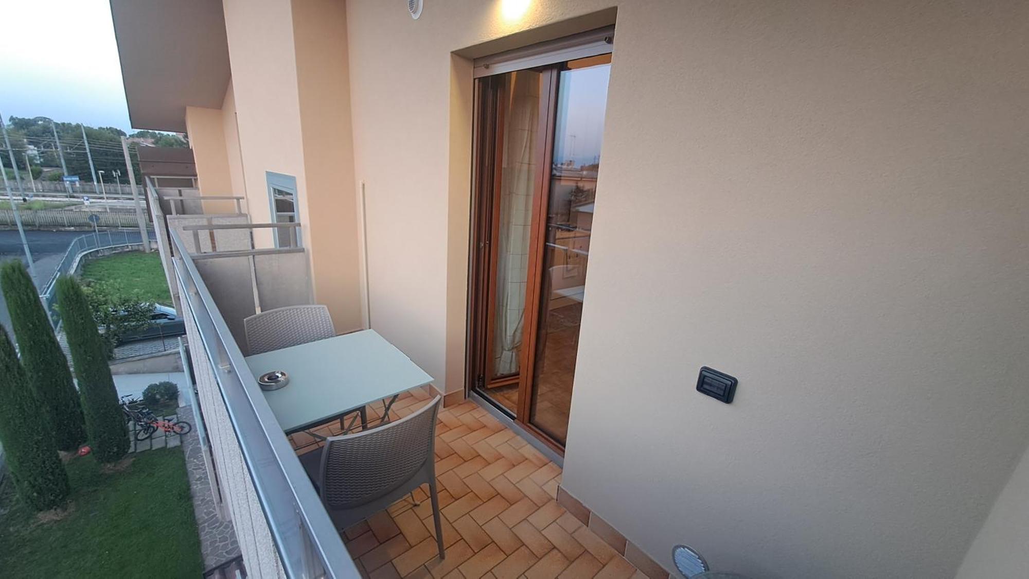 Colleoni'S Lodge Casa Vacanze Con 2 Appartamenti 버델리노 외부 사진